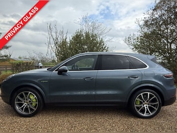 Used Porsche Cayenne 2019 for sale - 77356429: Photo