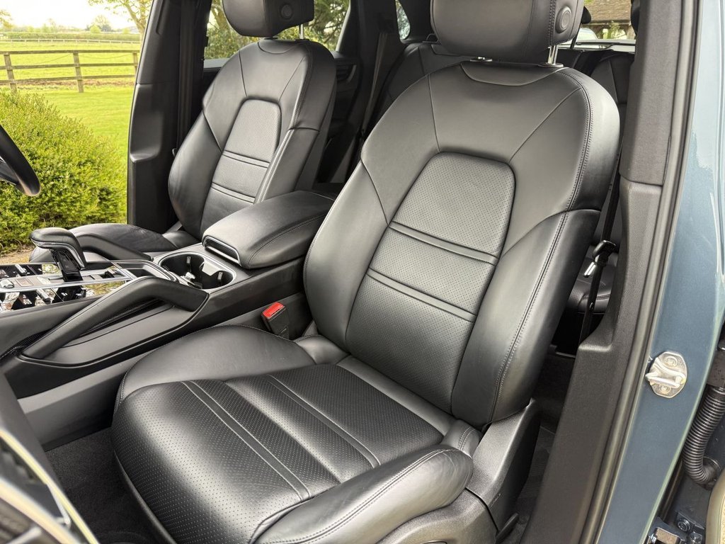 Used Porsche Cayenne 2019 for sale - 77356429: Photo 9