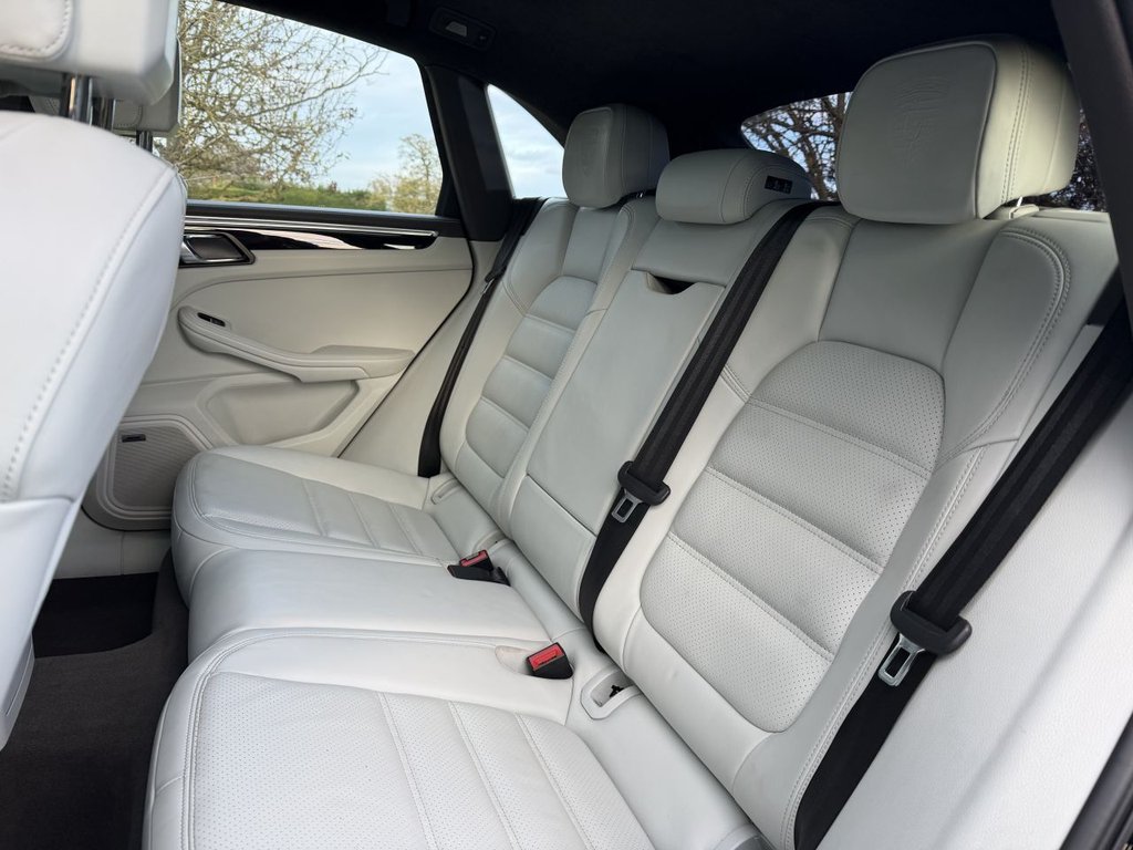 Used Porsche Macan 2016 for sale - 77275834: Photo 19