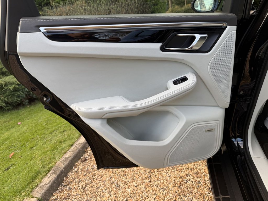 Used Porsche Macan 2016 for sale - 77275834: Photo 29