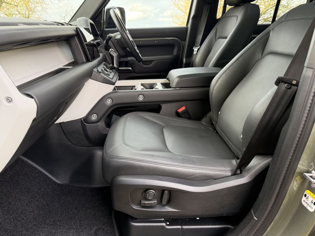 Used Land Rover Defender 2024 for sale - 77891116: Photo 11