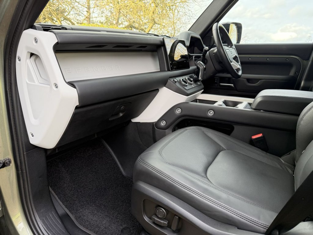 Used Land Rover Defender 2024 for sale - 77891116: Photo 14
