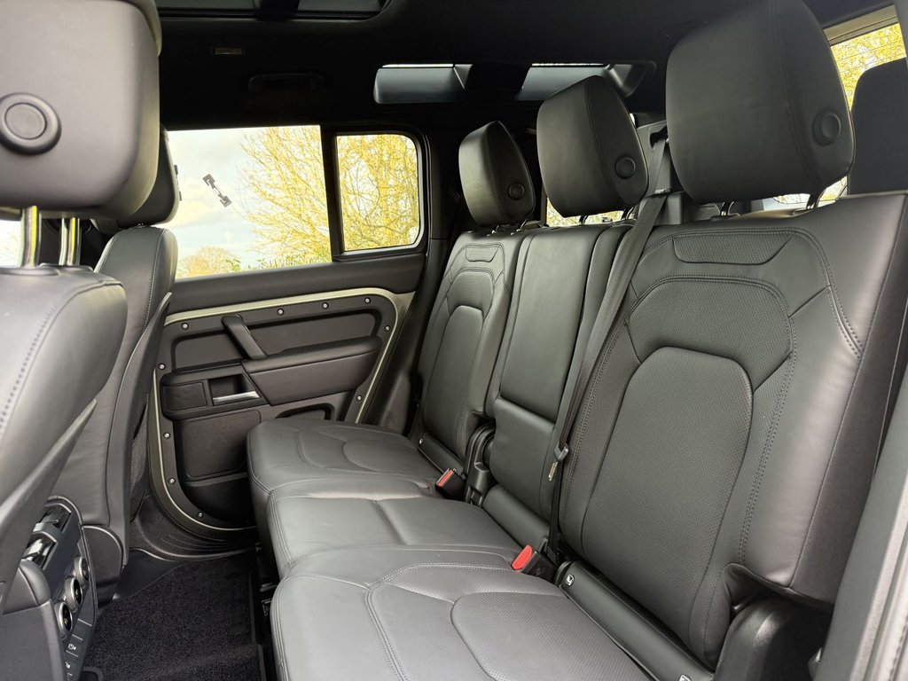 Used Land Rover Defender 2024 for sale - 77891116: Photo 18