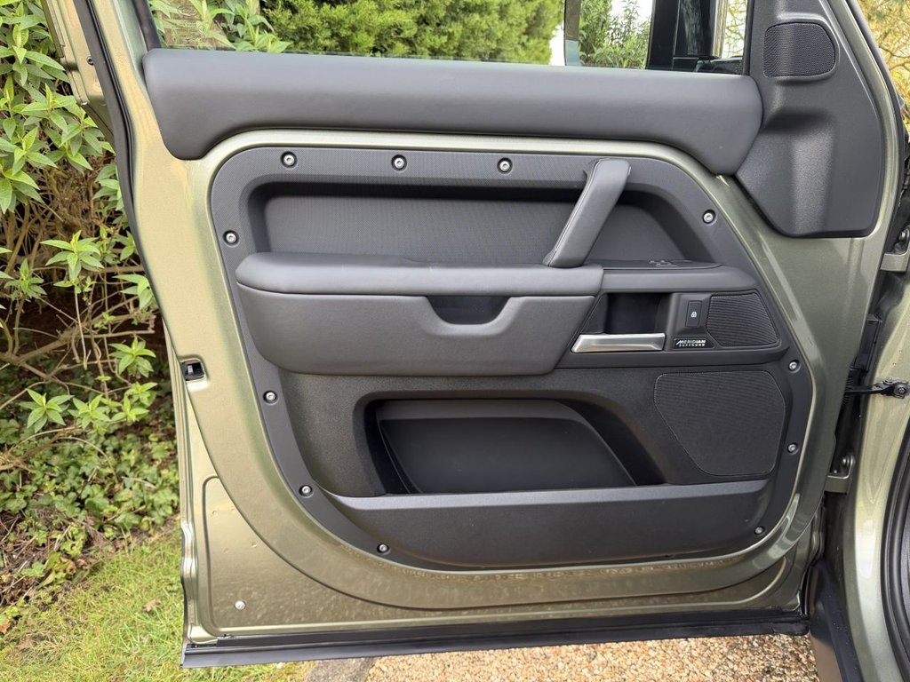 Used Land Rover Defender 2024 for sale - 77891116: Photo 27