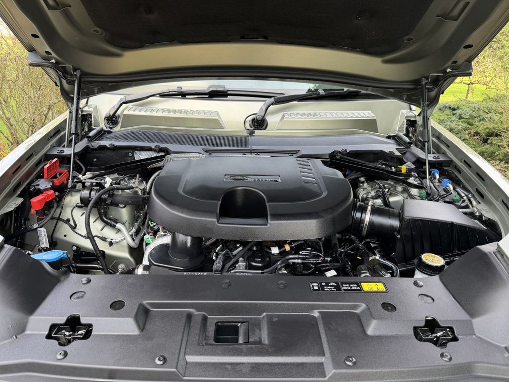 Used Land Rover Defender 2024 for sale - 77891116: Photo 33