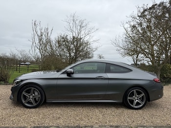 Used Mercedes-Benz C Class 2016 for sale - 77897572: Photo