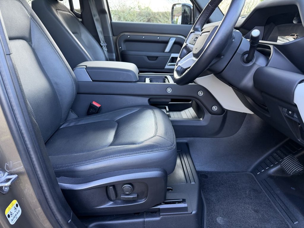 Used Land Rover Defender 110 2023 for sale - 77436416: Photo 10