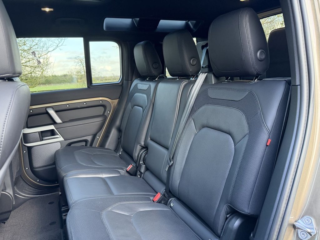 Used Land Rover Defender 110 2023 for sale - 77436416: Photo 18