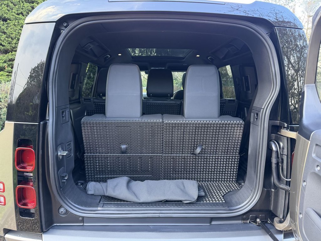 Used Land Rover Defender 110 2023 for sale - 77436416: Photo 28