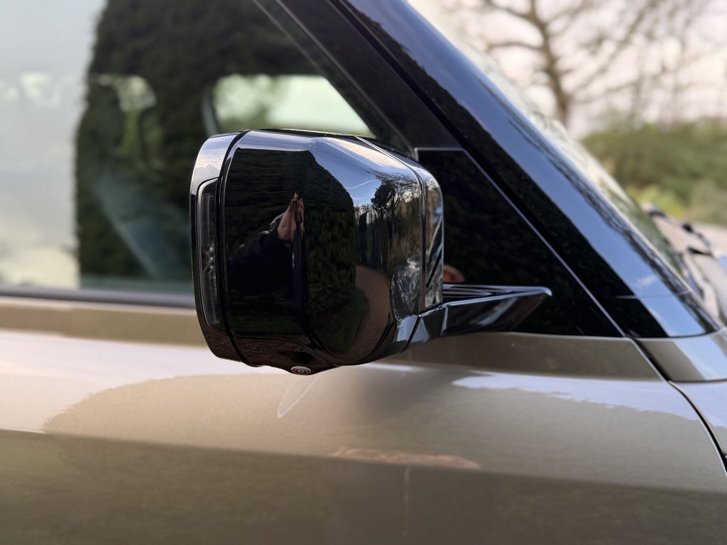 Used Land Rover Defender 110 2023 for sale - 77436416: Photo 31