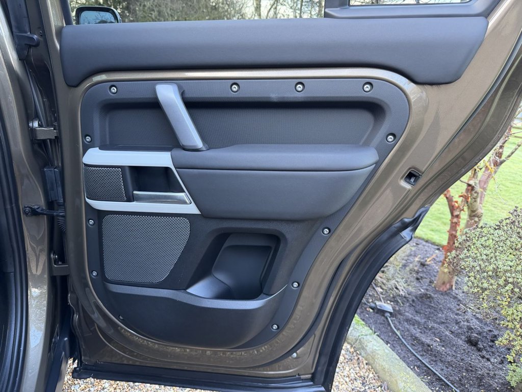 Used Land Rover Defender 110 2023 for sale - 77436416: Photo 36