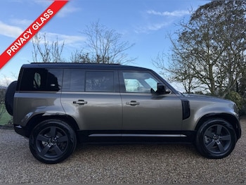 Used Land Rover Defender 2023 for sale - 77436416: Photo