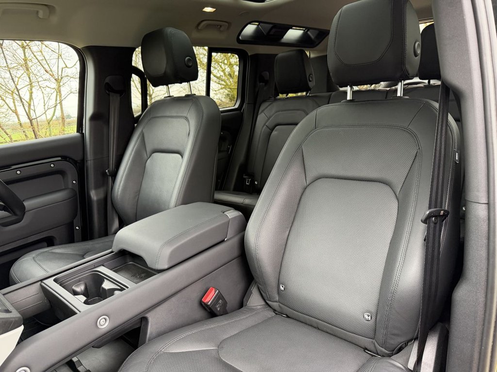 Used Land Rover Defender 110 2023 for sale - 77583548: Photo 13