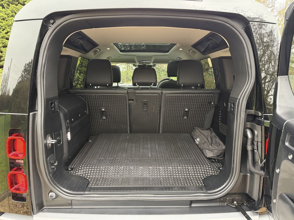 Used Land Rover Defender 110 2023 for sale - 77583548: Photo 30