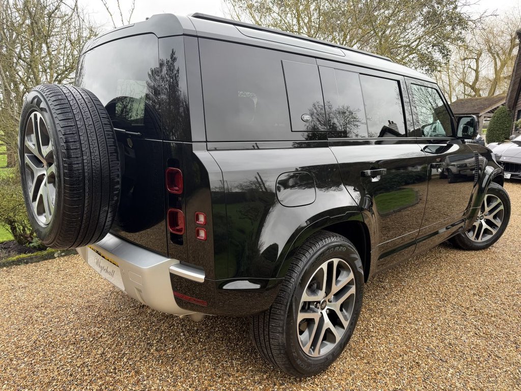 Used Land Rover Defender 110 2023 for sale - 77583548: Photo 5