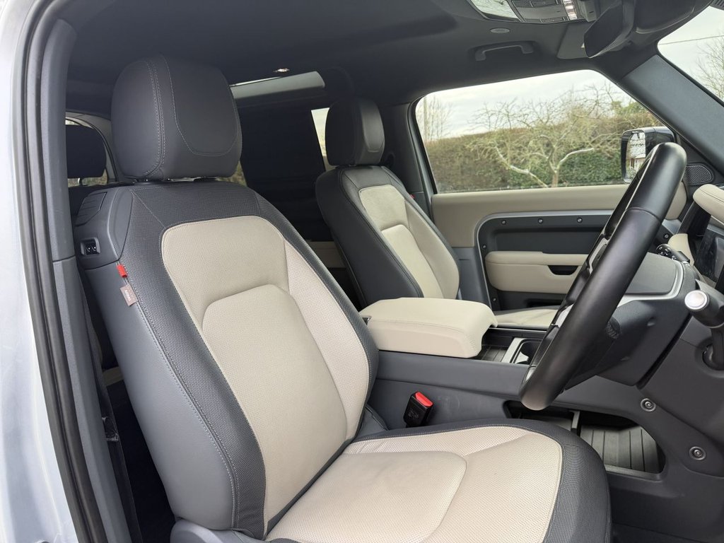 Used Land Rover Defender 2022 for sale - 77436437: Photo 10