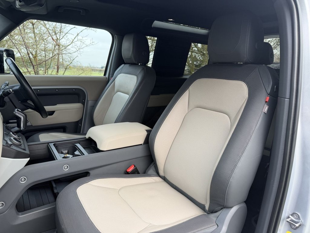 Used Land Rover Defender 2022 for sale - 77436437: Photo 13