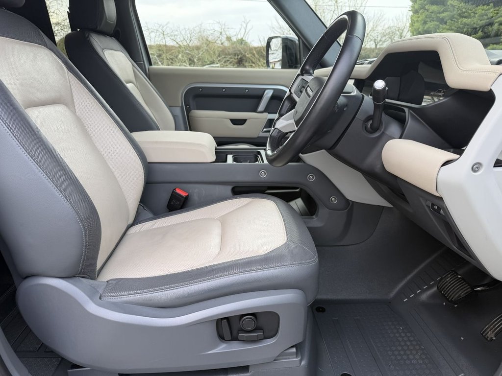 Used Land Rover Defender 2022 for sale - 77436437: Photo 9