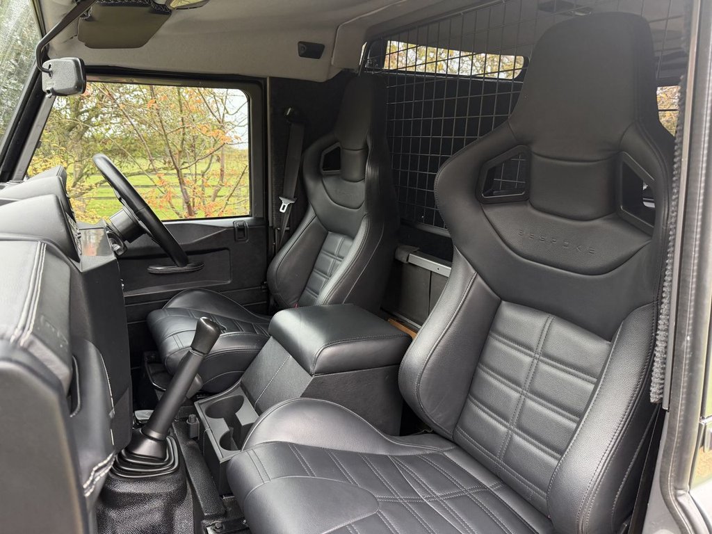 Used Land Rover Defender 2010 for sale - 77157382: Photo 10