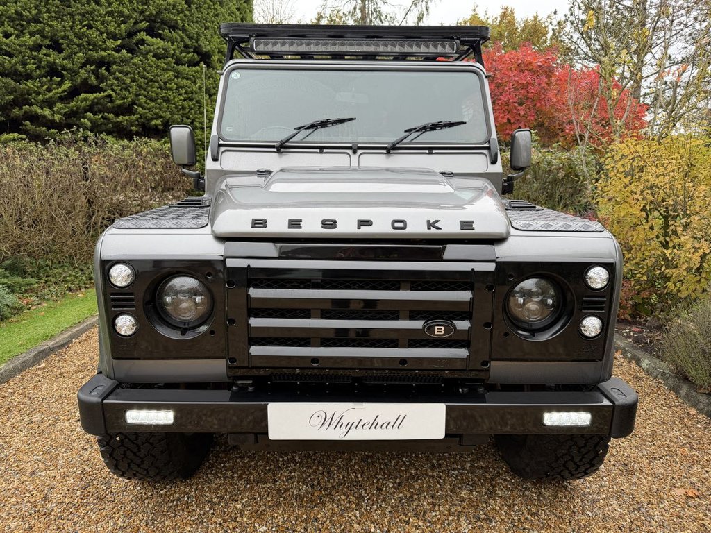 Used Land Rover Defender 2010 for sale - 77157382: Photo 2