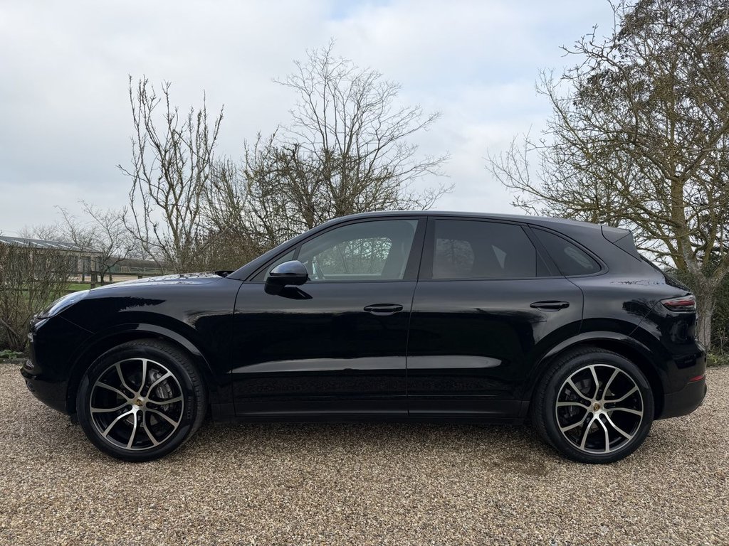 Used Porsche Cayenne 2021 for sale - 77821052: Photo 3