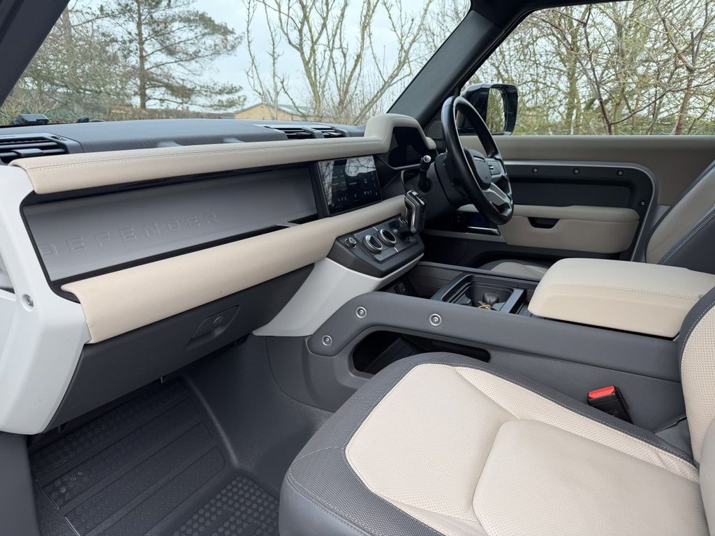 Used Land Rover Defender 90 2022 for sale - 77157406: Photo 12