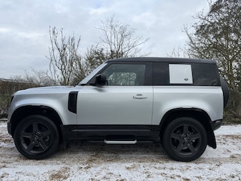 Used Land Rover Defender 90 2022 for sale - 77157406: Photo