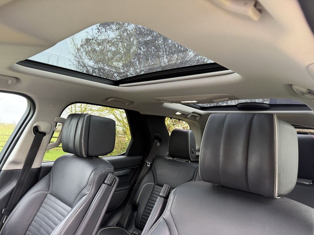 Used Land Rover Discovery 2017 for sale - 77341310: Photo 11