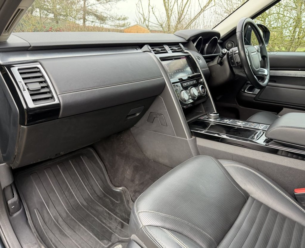 Used Land Rover Discovery 2017 for sale - 77341310: Photo 14