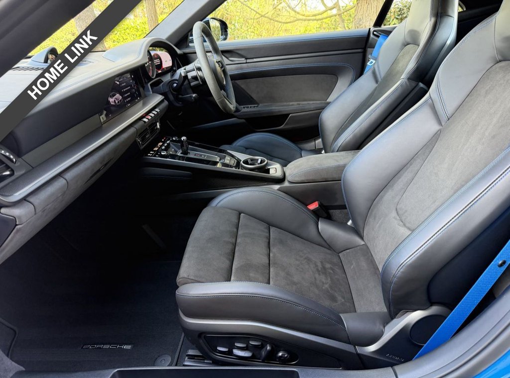 Used Porsche 911 2023 for sale - 78017977: Photo 11