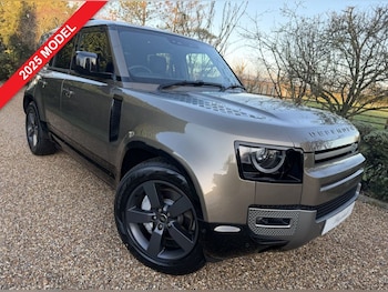 Used Land Rover Defender 110 2024 for sale - 77436391: Photo