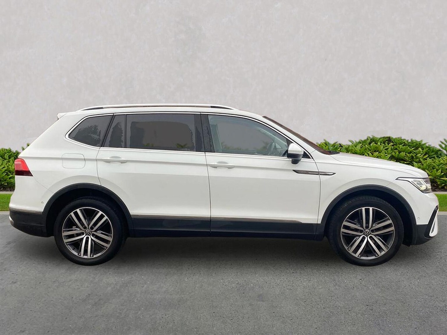 Used Volkswagen Tiguan Allspace 2022 for sale - 76430830: Photo 3