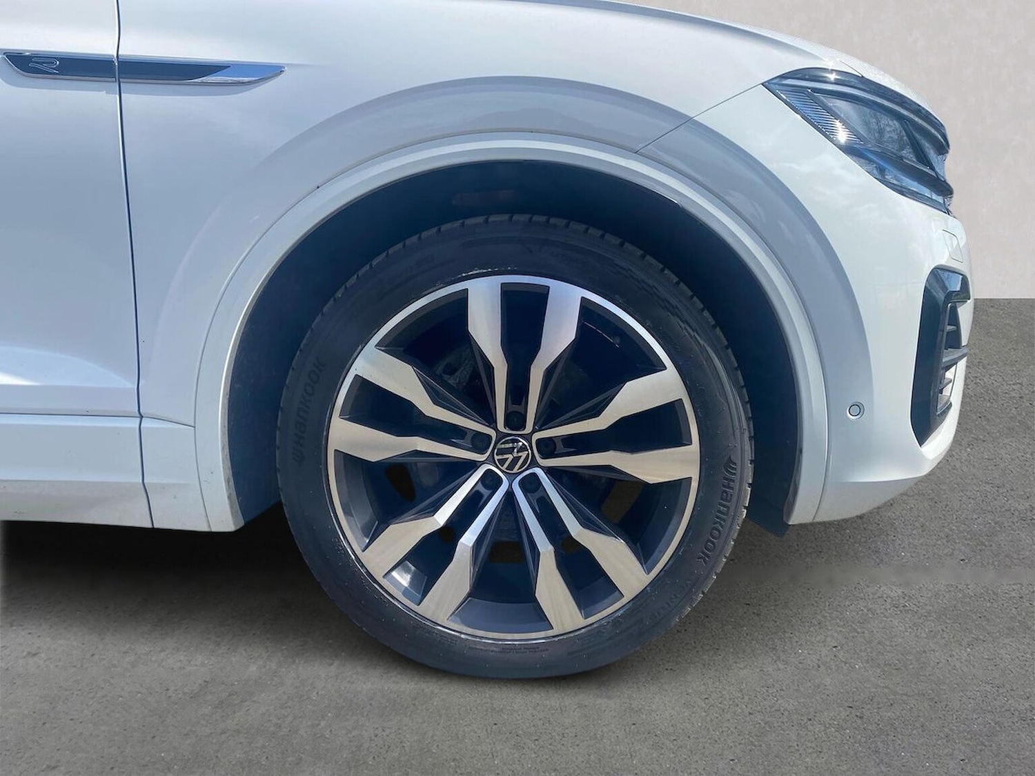 Used Volkswagen Touareg 2023 for sale - 78198121: Photo 6