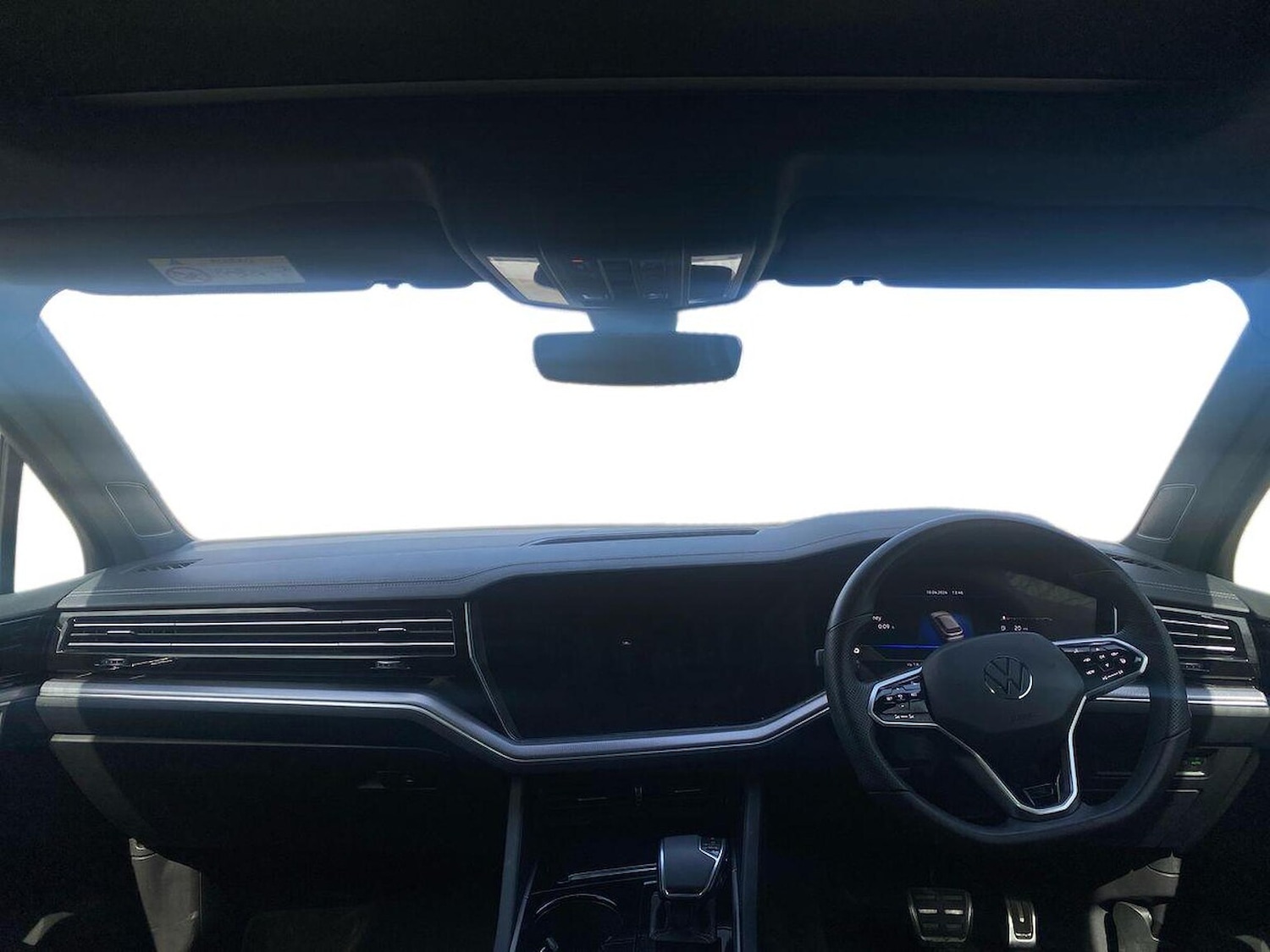 Used Volkswagen Touareg 2023 for sale - 78198121: Photo 8