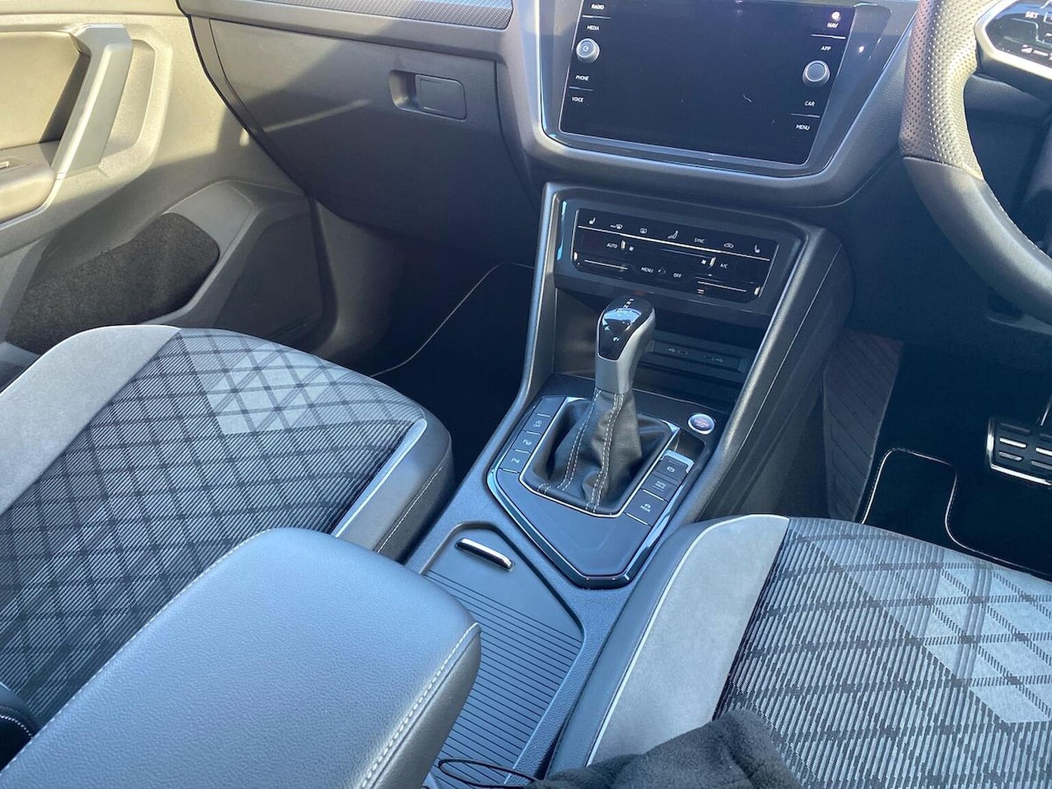 Used Volkswagen Tiguan 2023 for sale - 76860040: Photo 13