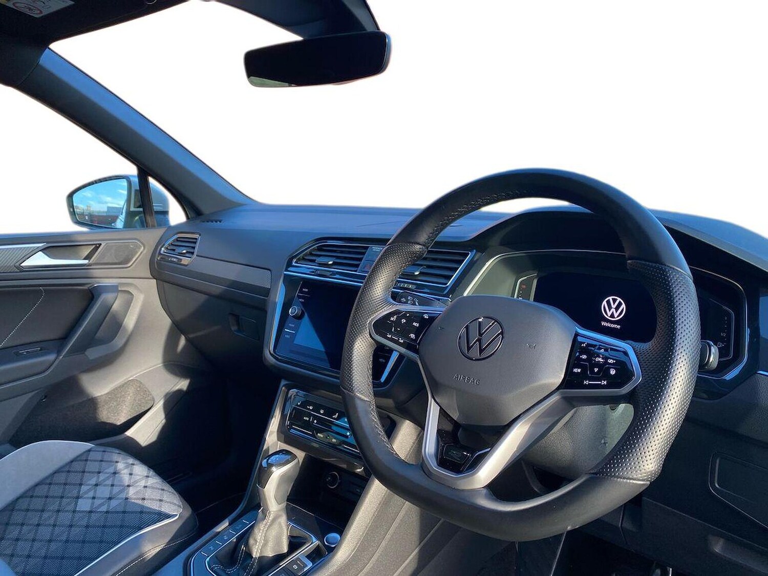 Used Volkswagen Tiguan 2023 for sale - 76860040: Photo 15