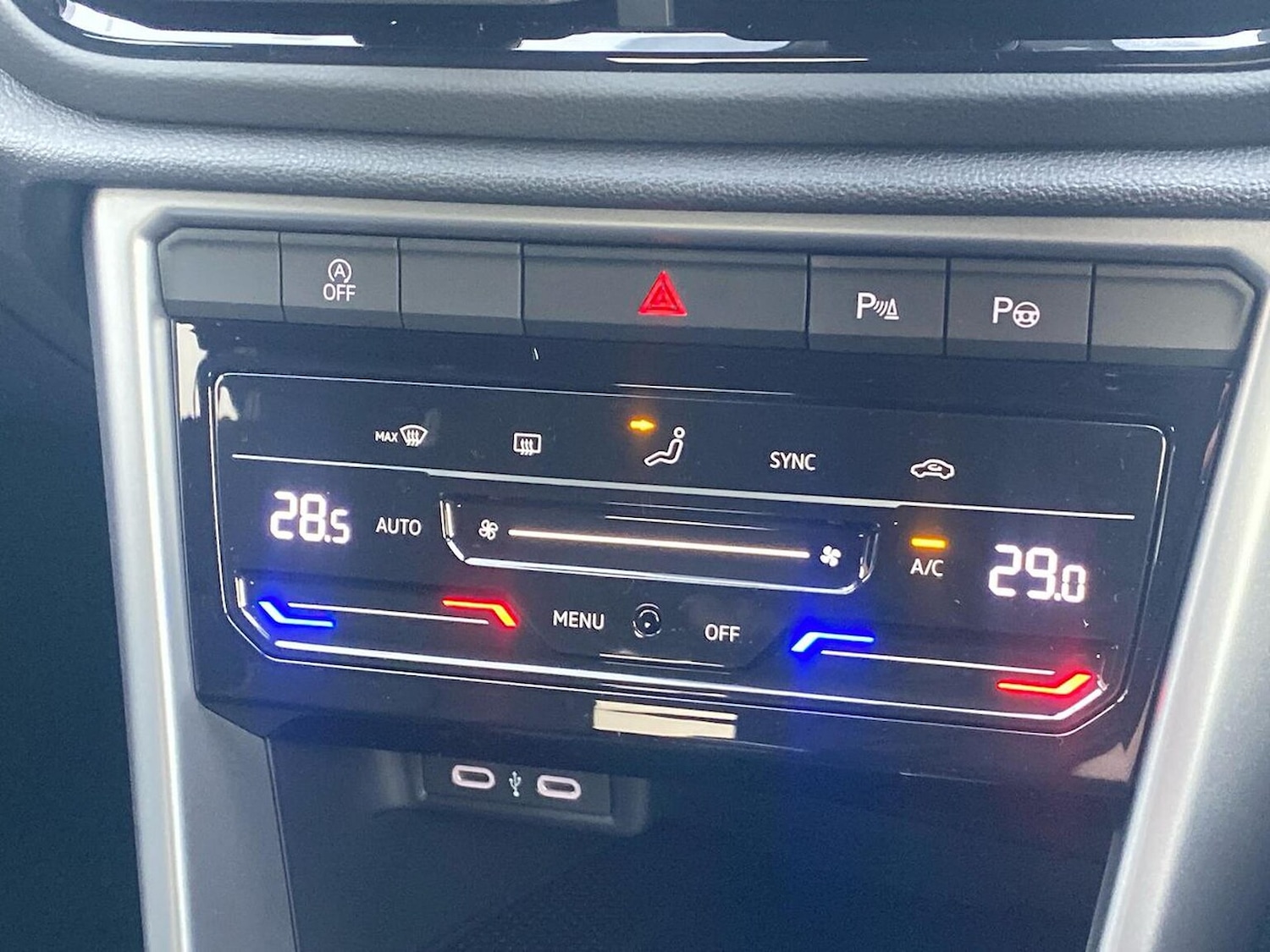 Used Volkswagen T-Roc 2025 for sale - 77528881: Photo 12