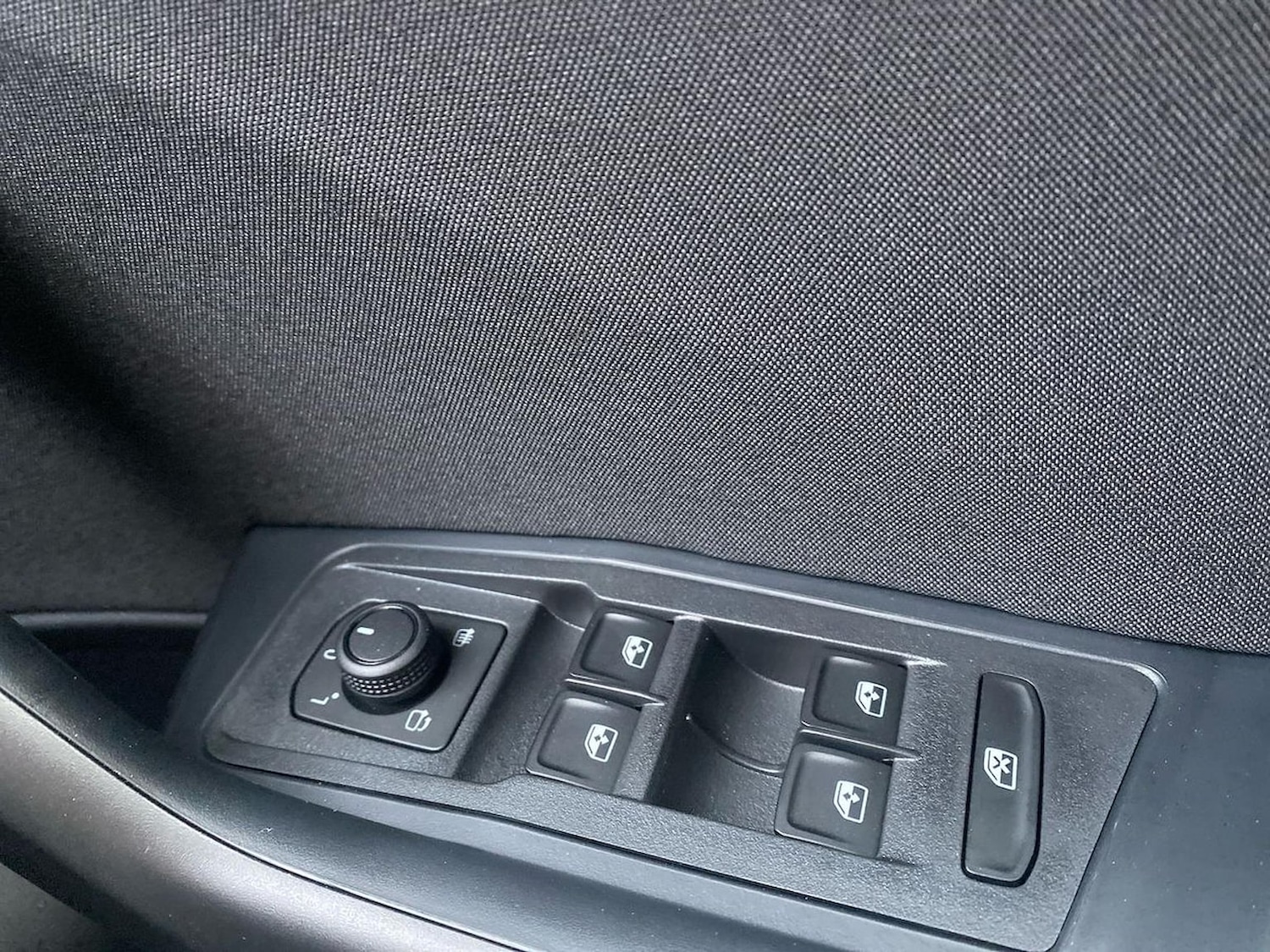 Used Volkswagen T-Roc 2025 for sale - 77528881: Photo 21