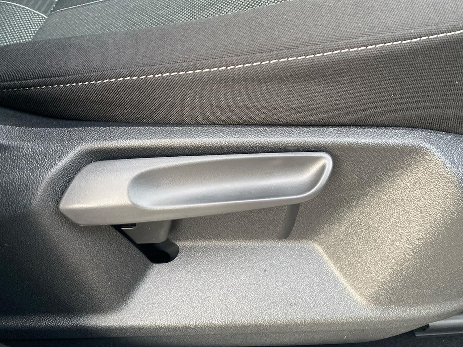 Used Volkswagen T-Roc 2025 for sale - 77528881: Photo 29