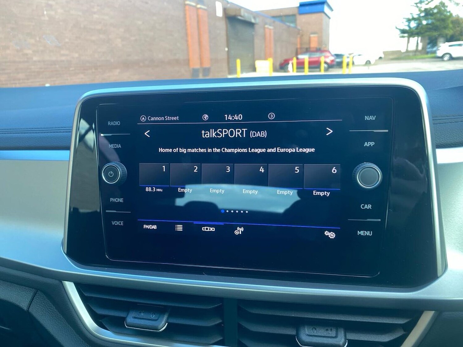 Used Volkswagen T-Roc 2025 for sale - 76149707: Photo 11