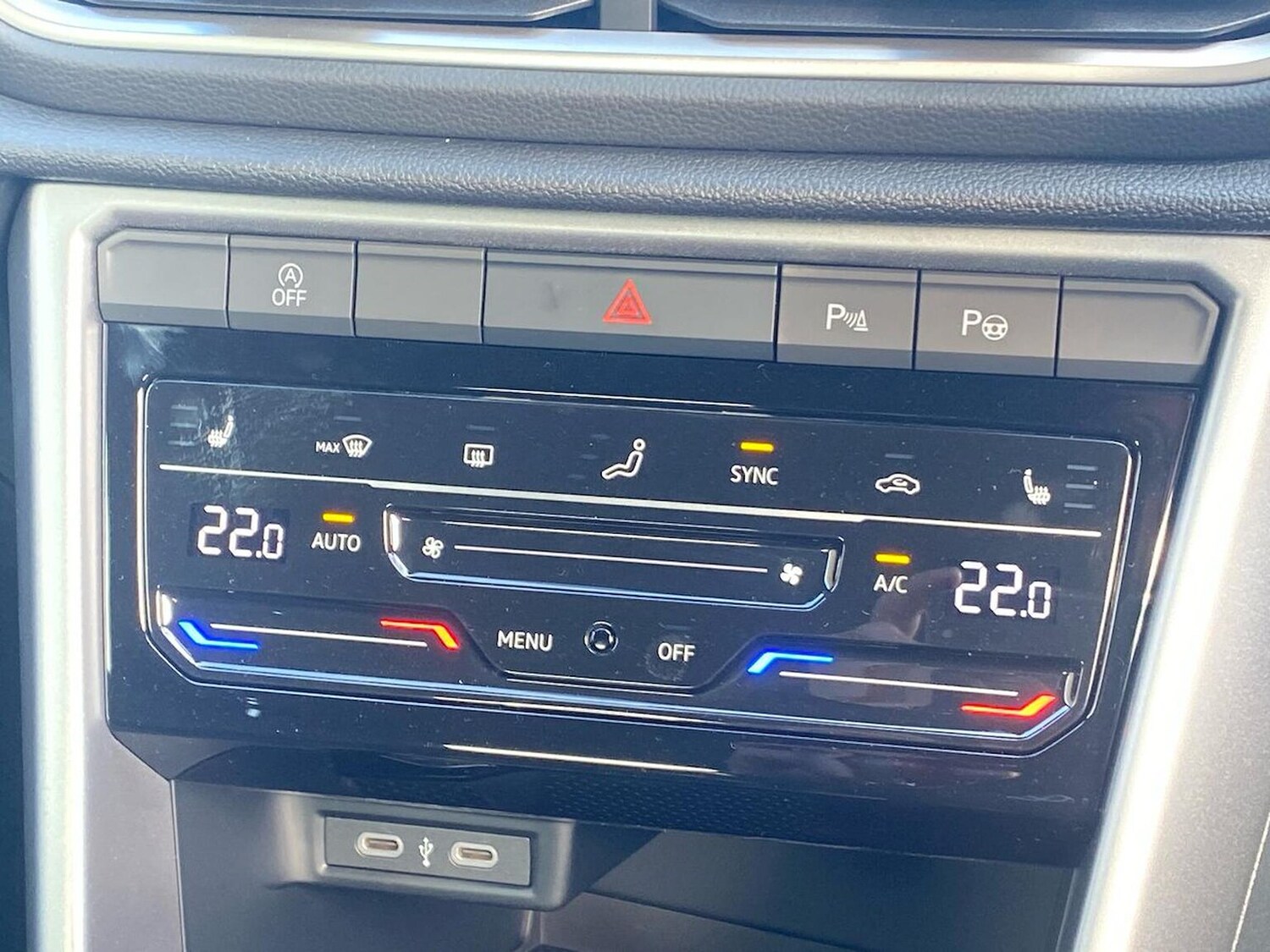 Used Volkswagen T-Roc 2025 for sale - 76149707: Photo 12