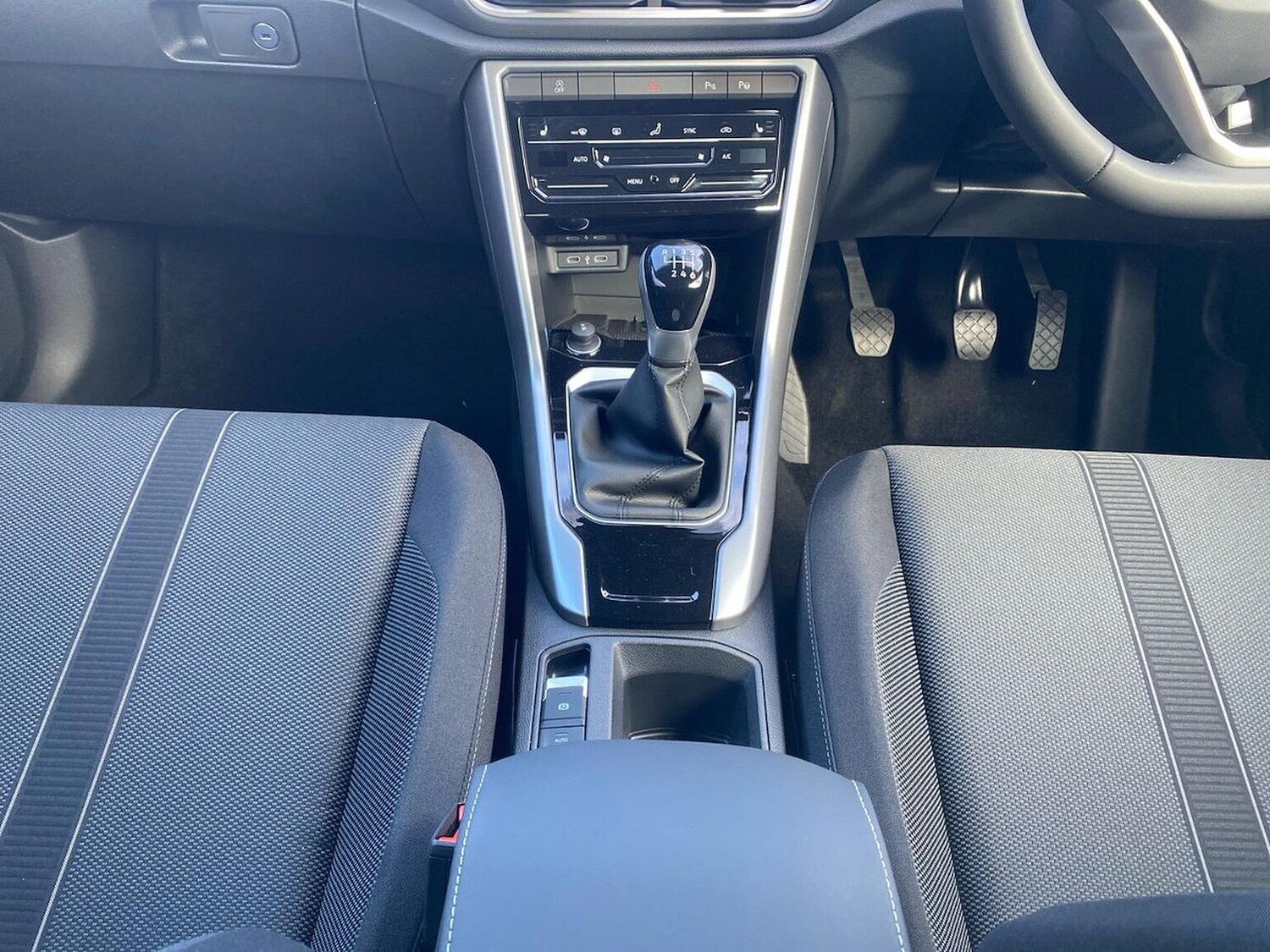 Used Volkswagen T-Roc 2025 for sale - 76149707: Photo 13