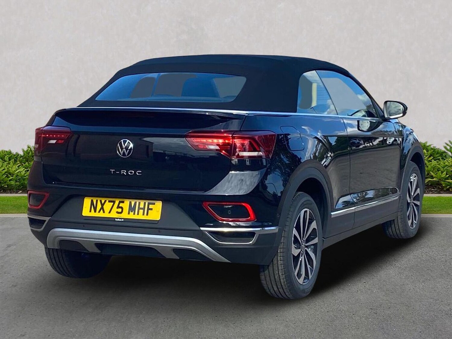 Used Volkswagen T-Roc 2025 for sale - 76149707: Photo 18