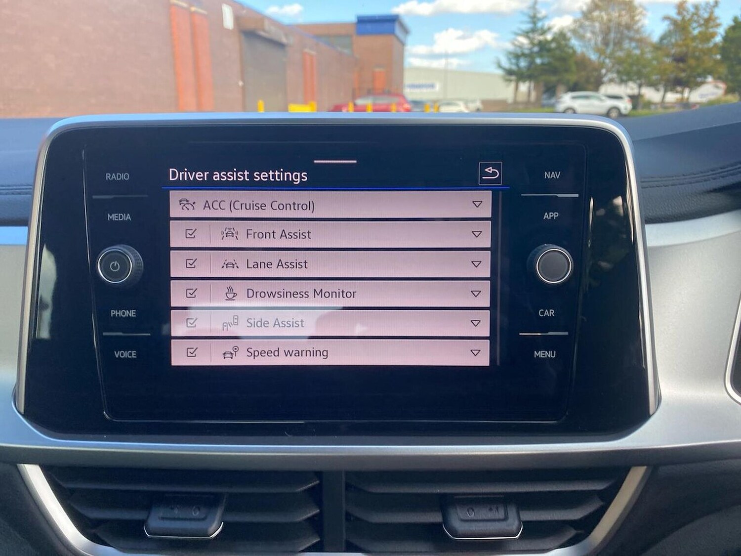 Used Volkswagen T-Roc 2025 for sale - 76149707: Photo 22