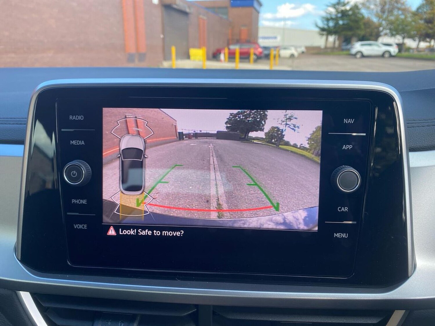 Used Volkswagen T-Roc 2025 for sale - 76149707: Photo 23