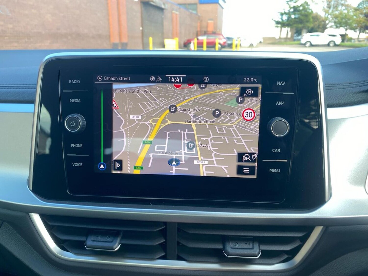 Used Volkswagen T-Roc 2025 for sale - 76149707: Photo 24