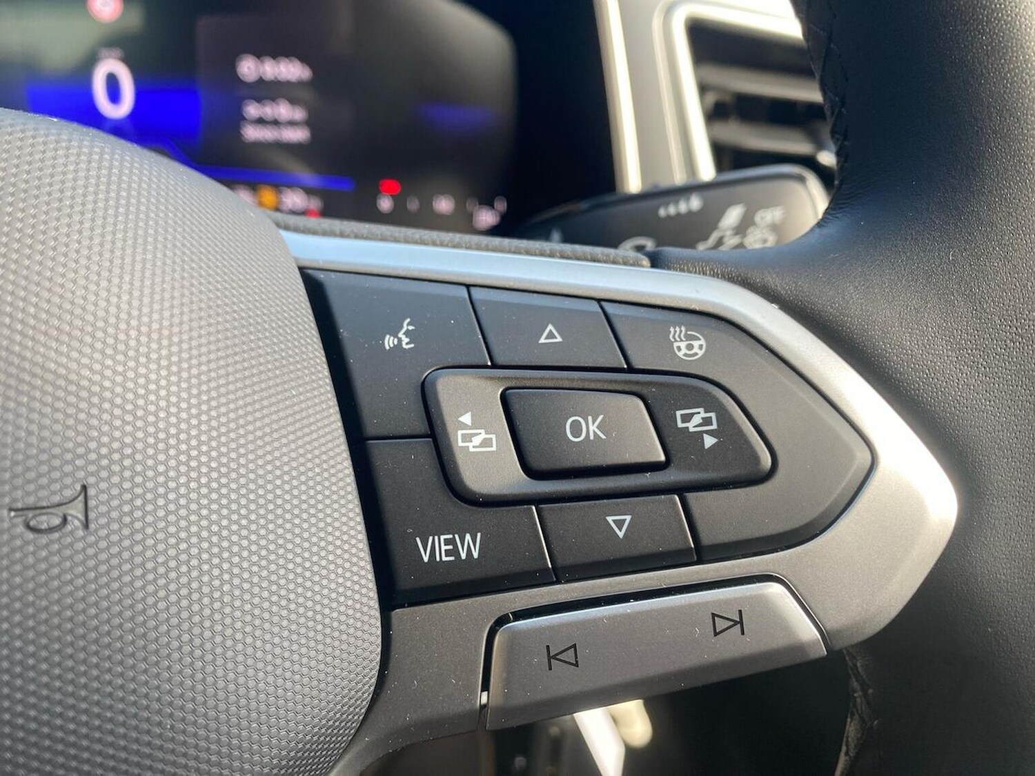 Used Volkswagen T-Roc 2025 for sale - 76149707: Photo 26