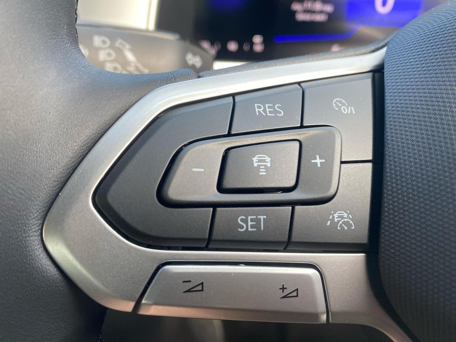 Used Volkswagen T-Roc 2025 for sale - 76149707: Photo 27