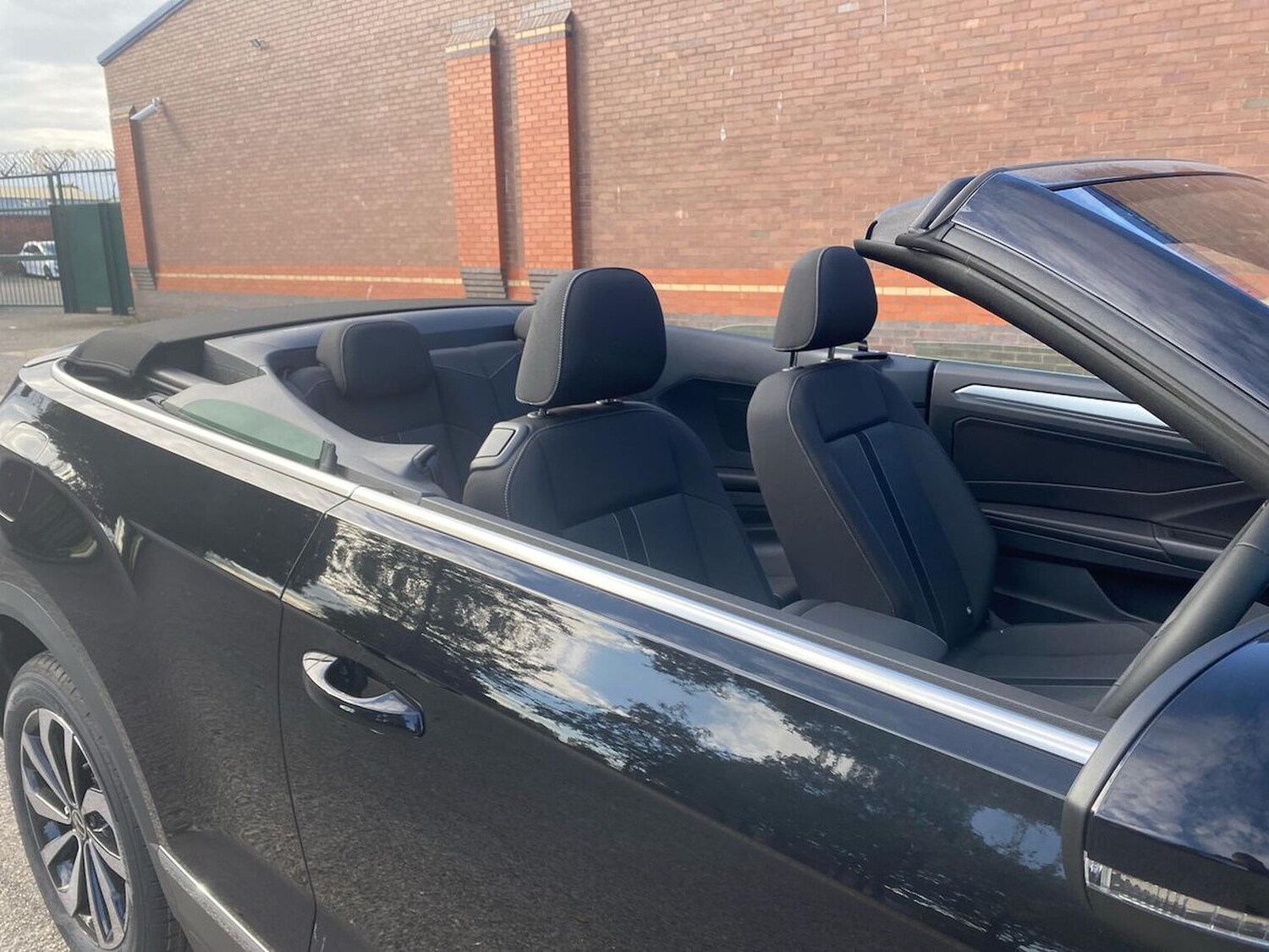 Used Volkswagen T-Roc 2025 for sale - 76149707: Photo 31