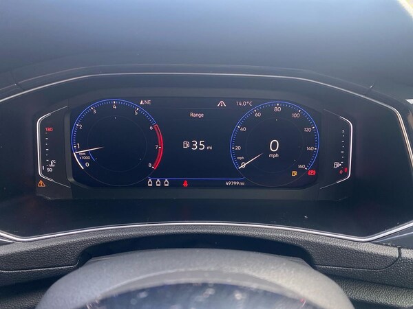 Used Volkswagen T-Roc 2018 for sale - 76082567: Photo 10